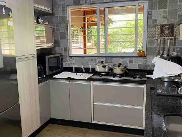 Chácara com 6000m² 3 quartos e 5 banheiros, à venda, no bairro fazenda nata em Londrina