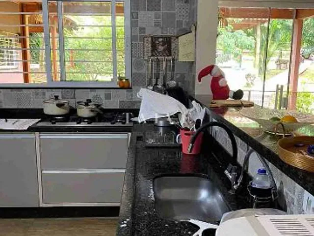 Chácara com 6000m² 3 quartos e 5 banheiros, à venda, no bairro fazenda nata em Londrina