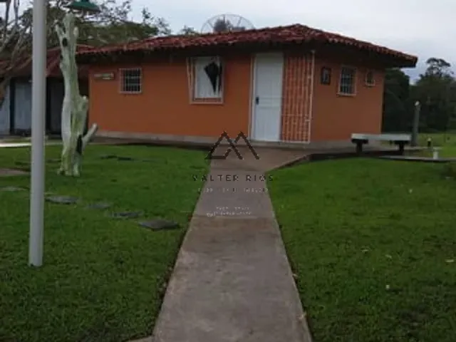 Chácara com 8000m² 5 quartos e 6 banheiros, à venda, no bairro Zona Rural em Itajuípe