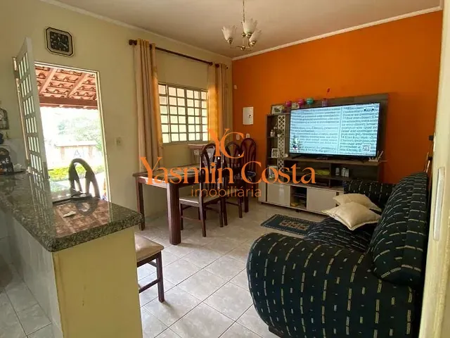 Chácara com 2400m² 4 quartos e 3 banheiros, à venda, no bairro Água Branca em Cambuí