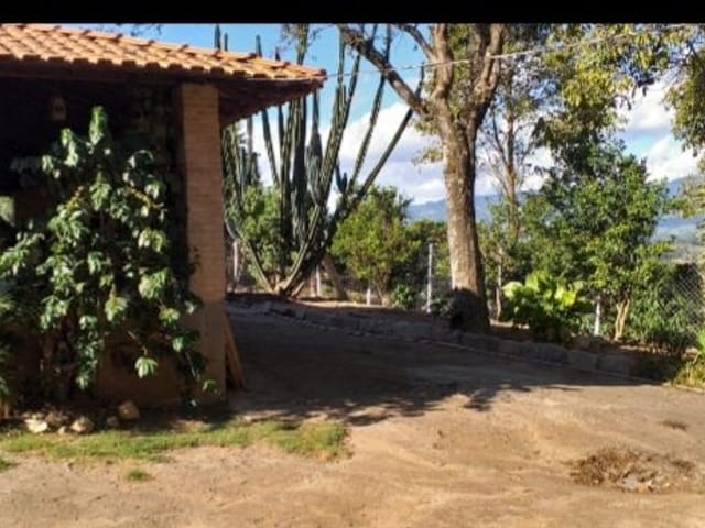 Chácara com 2000m², à venda, no bairro Jardim Primeiro de Maio em São João da Boa Vista