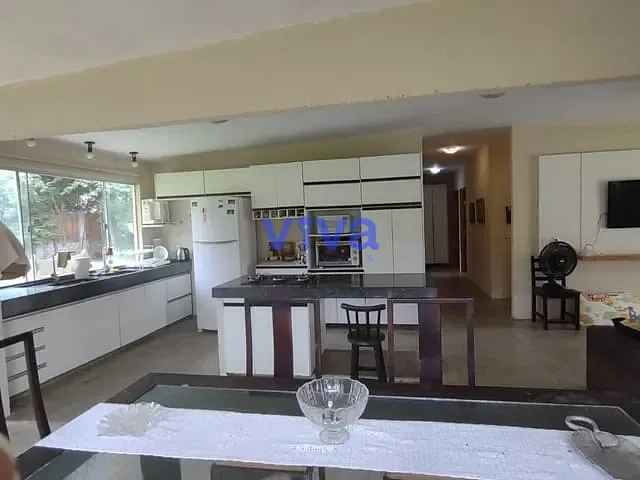 Chácara com 1200m² 4 quartos e 4 banheiros, à venda, no bairro ZONA RURAL em Hidrolândia