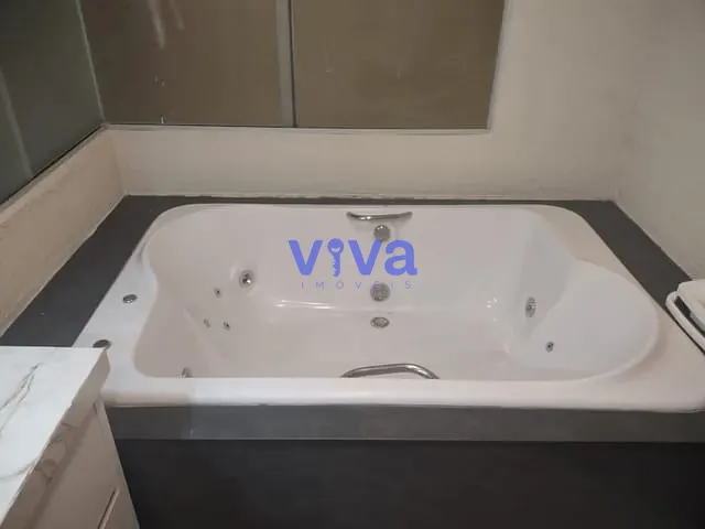 Chácara com 1200m² 4 quartos e 4 banheiros, à venda, no bairro ZONA RURAL em Hidrolândia