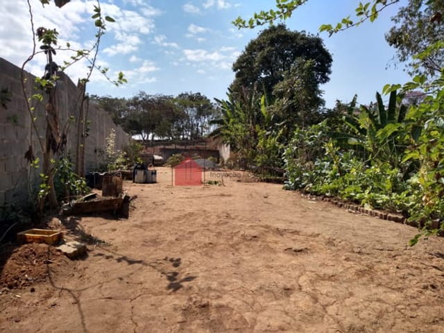 Chácara com 1280m², à venda, no bairro Feital em Pindamonhangaba