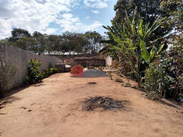Chácara com 1280m², à venda, no bairro Feital em Pindamonhangaba