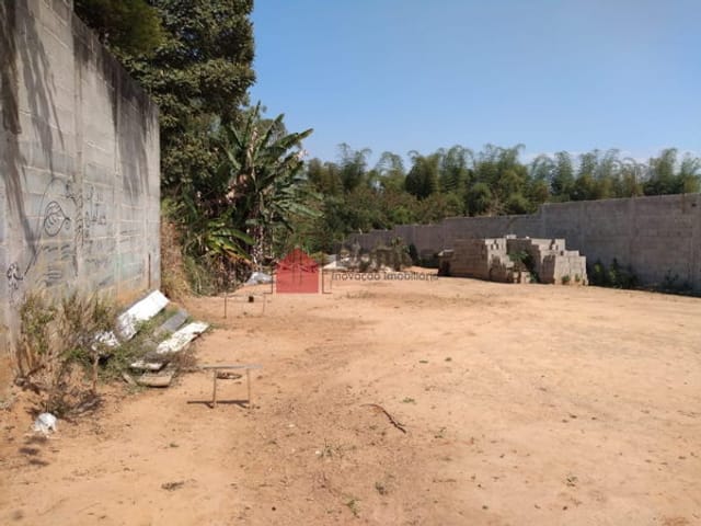 Chácara com 1280m², à venda, no bairro Feital em Pindamonhangaba