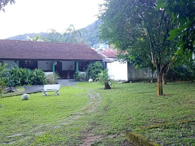 Chácara com 3250m² 9 quartos e 4 banheiros, à venda, no bairro Espinhaço em Guapimirim