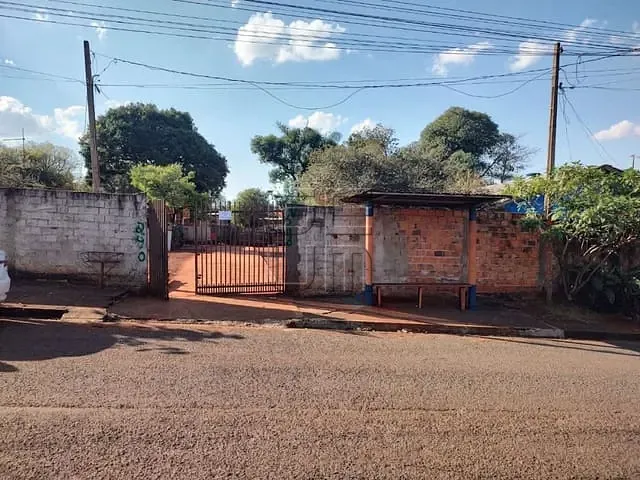 Chácara com 1255m² 3 quartos e 2 banheiros, à venda, no bairro Heimtal em Londrina