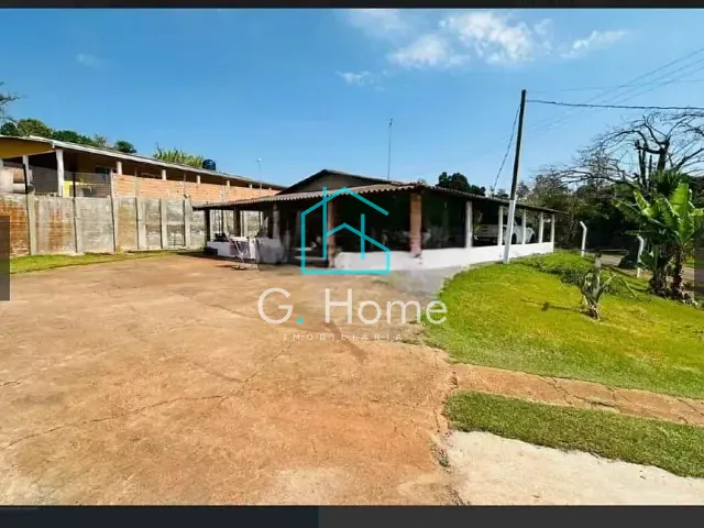 Chácara com 1400m² 3 quartos e 3 banheiros, para alugar, no bairro Zona Rural em Londrina