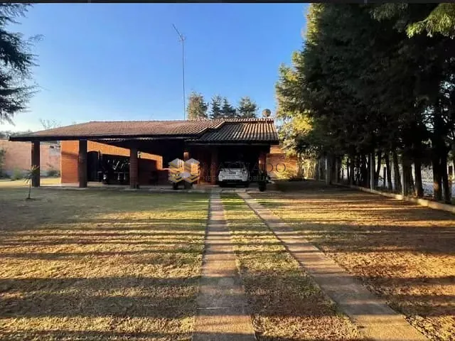 Chácara com 1100m² 2 quartos e 1 banheiro, à venda, no bairro Jardim Molinari em Jundiaí