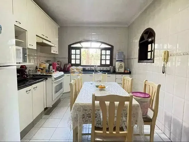 Chácara com 1100m² 2 quartos e 1 banheiro, à venda, no bairro Jardim Molinari em Jundiaí