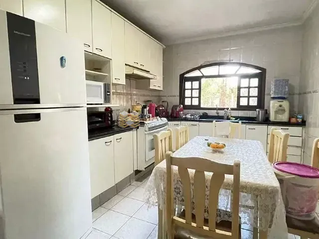 Chácara com 1100m² 2 quartos e 1 banheiro, à venda, no bairro Jardim Molinari em Jundiaí