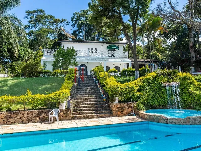 Chácara com 5022m² 4 quartos e 3 banheiros, à venda, no bairro Portão em Atibaia