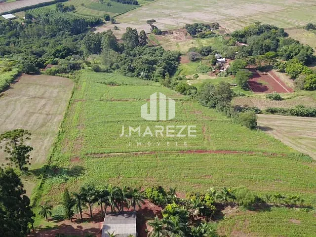 Chácara com 48400m² 7 quartos e 3 banheiros, à venda, no bairro rural em Apucarana