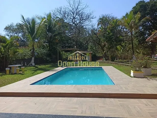 Chácara com 6000m² 4 quartos e 6 banheiros, à venda, no bairro Varjão em Piraí