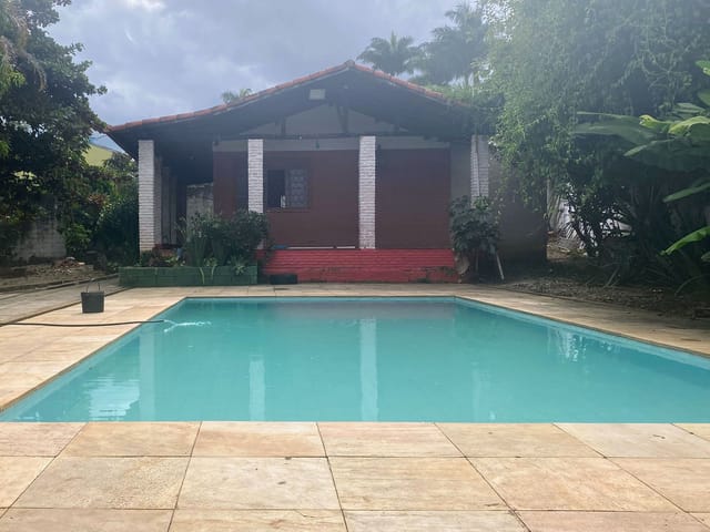 Chácara com 300m² 5 quartos e 7 banheiros, à venda, no bairro Braúnas em Belo Horizonte