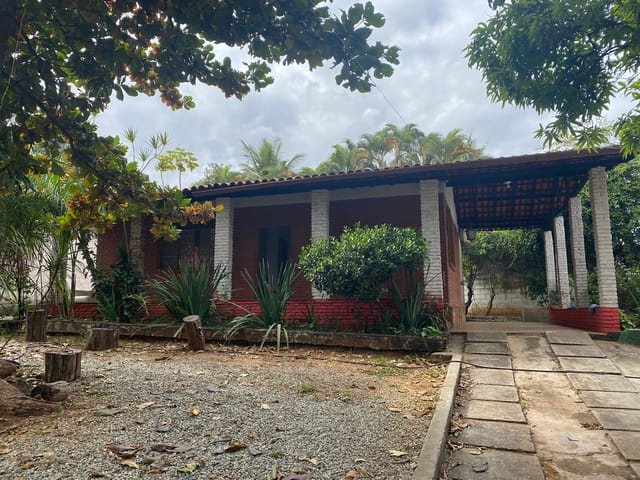 Chácara com 300m² 5 quartos e 7 banheiros, à venda, no bairro Braúnas em Belo Horizonte
