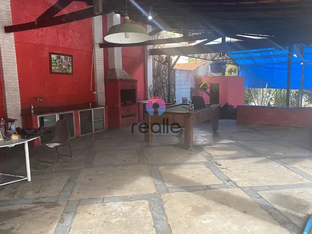 Chácara com 300m² 5 quartos e 7 banheiros, à venda, no bairro Braúnas em Belo Horizonte