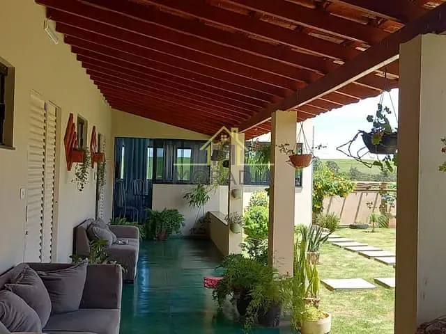 Chácara com 1000m² 4 quartos e 1 banheiro, à venda, no bairro Santa Rosa em Guaranésia