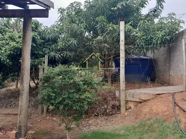 Chácara com 1000m² 4 quartos e 1 banheiro, à venda, no bairro Santa Rosa em Guaranésia
