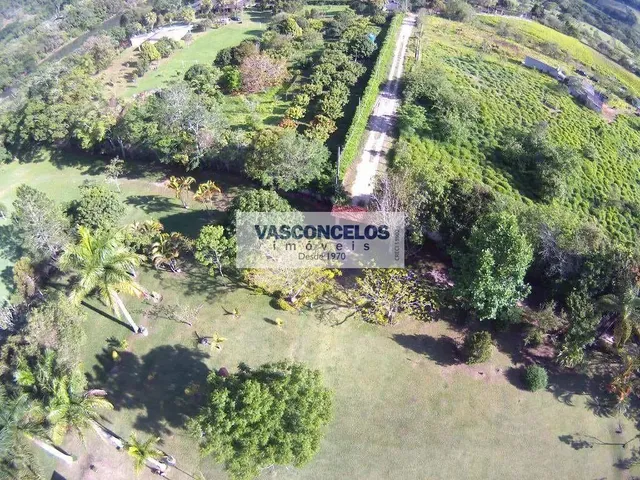 Chácara com 20000m² 8 quartos e 3 banheiros, à venda, no bairro Santa Branca em Santa Branca