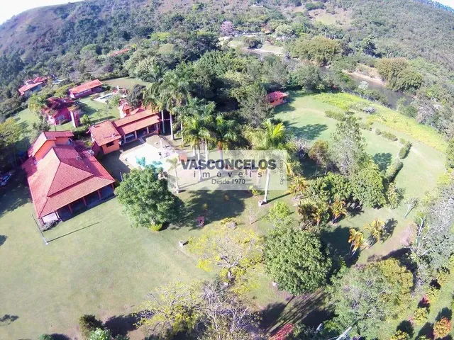Chácara com 20000m² 8 quartos e 3 banheiros, à venda, no bairro Santa Branca em Santa Branca
