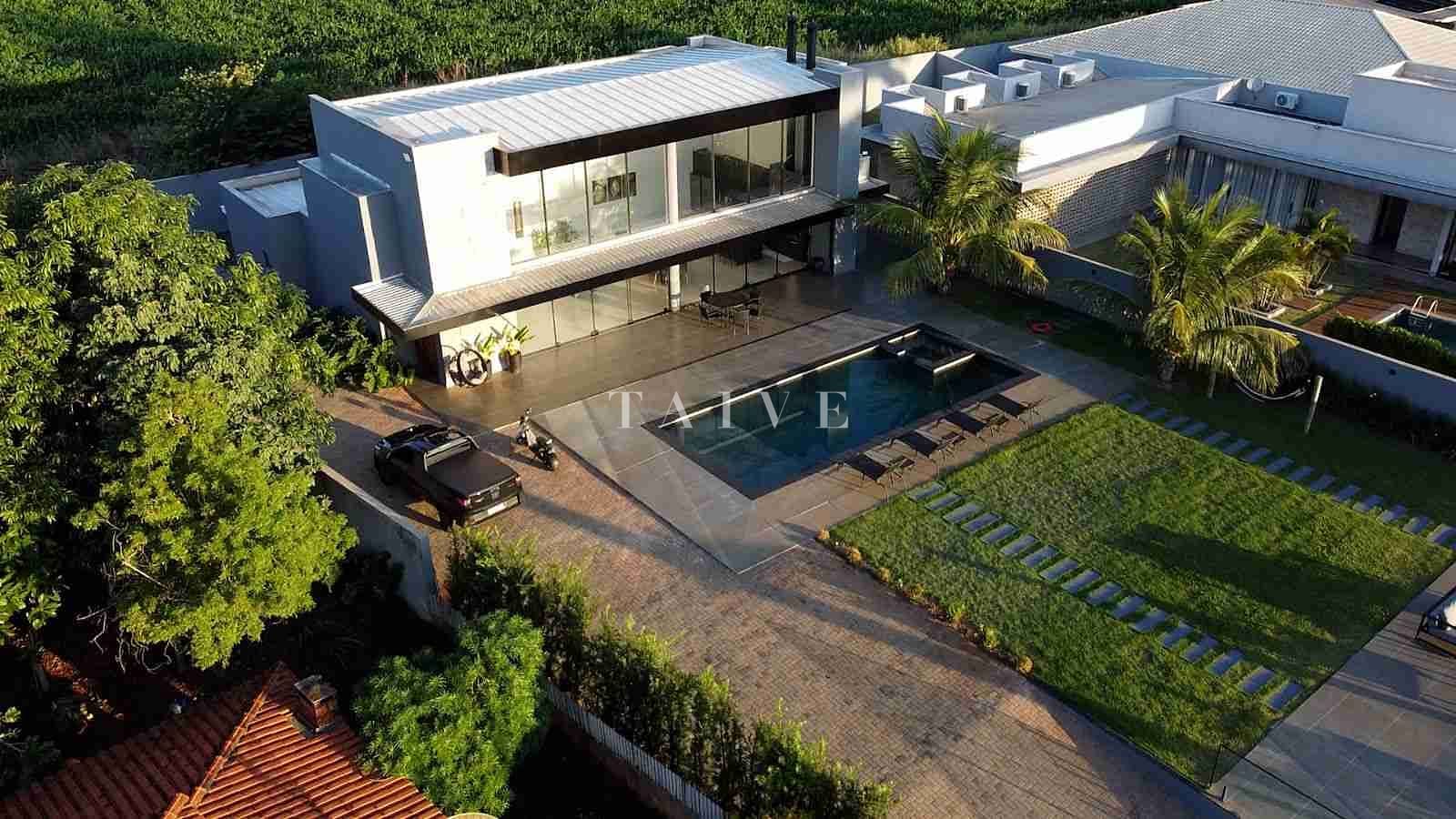 Chácara à venda com 4 quartos, 330m² - Foto 1