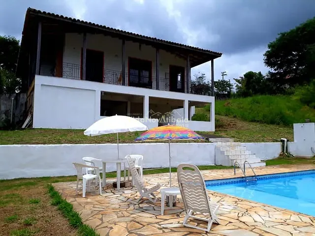 Chácara com 2750m² 2 quartos e 2 banheiros, à venda, no bairro Loteamento Vale das Flores em Atibaia