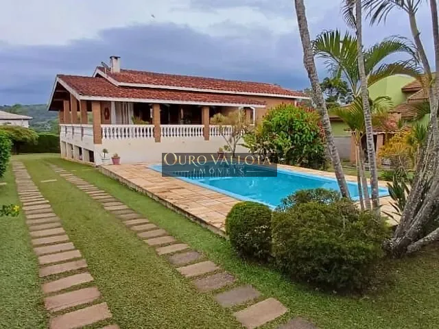 Chácara com 1240m² 3 quartos e 3 banheiros, à venda, no bairro Condomínio Novo Horizonte em Piracaia