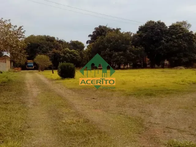 Chácara com 28000m² 3 quartos e 2 banheiros, à venda, no bairro Chácaras TV em Araçatuba