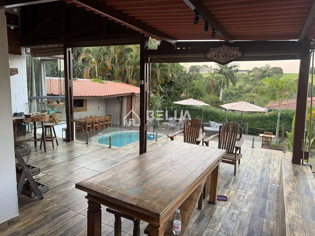 Chácara para alugar com 4 quartos, 350m² - Foto 1