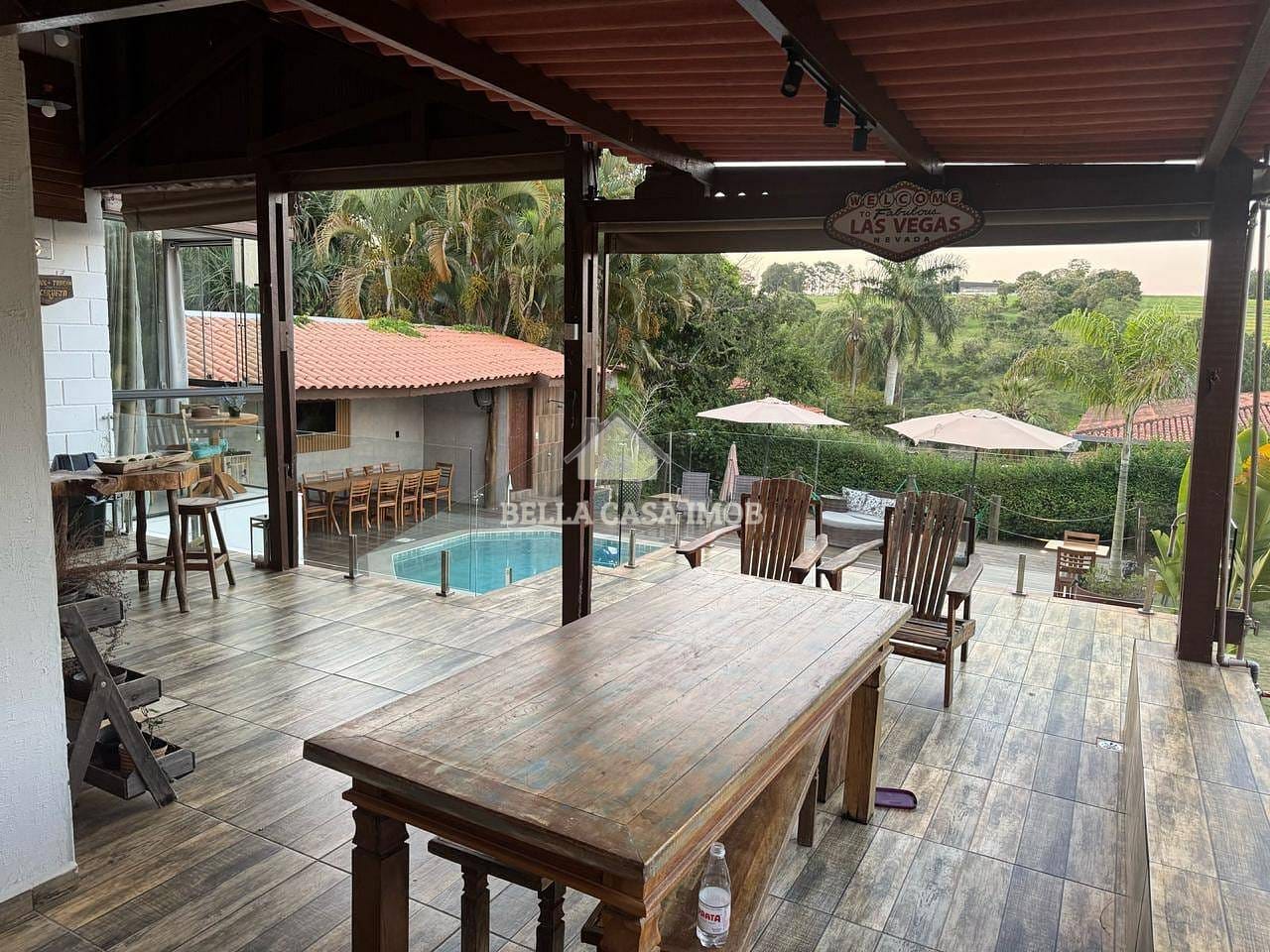 Chácara para alugar com 4 quartos, 350m² - Foto 1