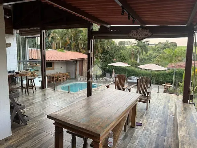 Chácara com 850m² 4 quartos e 4 banheiros, para alugar, no bairro Araçoiaba da serra em Araçoiaba da Serra