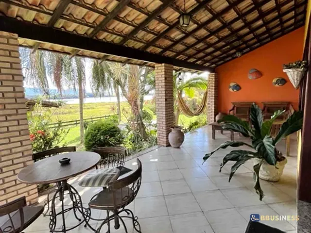 Chácara com 820m² 3 quartos e 3 banheiros, à venda, no bairro Ibitioca em Campos dos Goytacazes