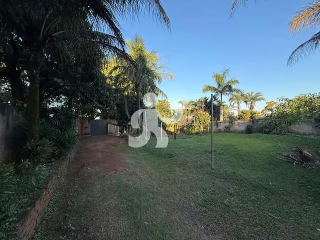 Chácara com 1000m² 2 quartos e 2 banheiros, à venda, no bairro Recanto dos Universitários em Rio das Pedras