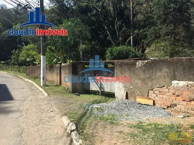Chácara à venda, no bairro Vila Orlandelia em Barra Mansa