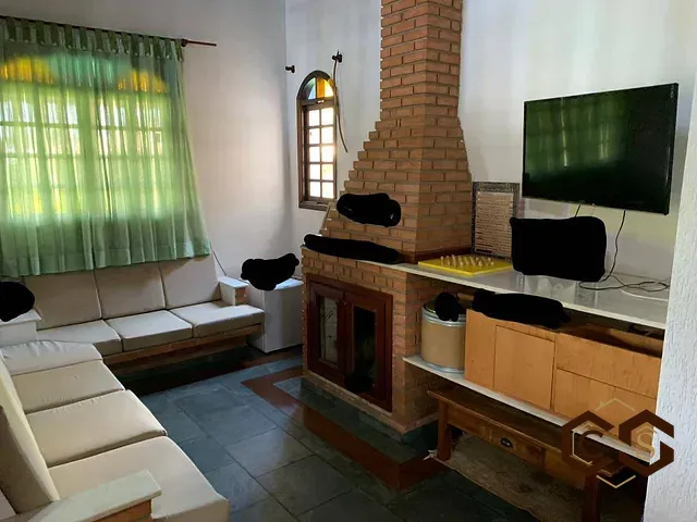 Chácara com 3234m² 3 quartos e 5 banheiros, à venda, no bairro Centro em Ibiúna
