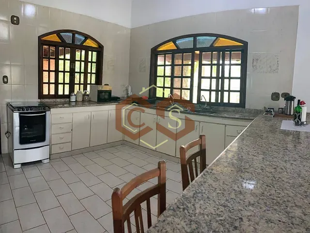 Chácara com 3234m² 3 quartos e 5 banheiros, à venda, no bairro Centro em Ibiúna