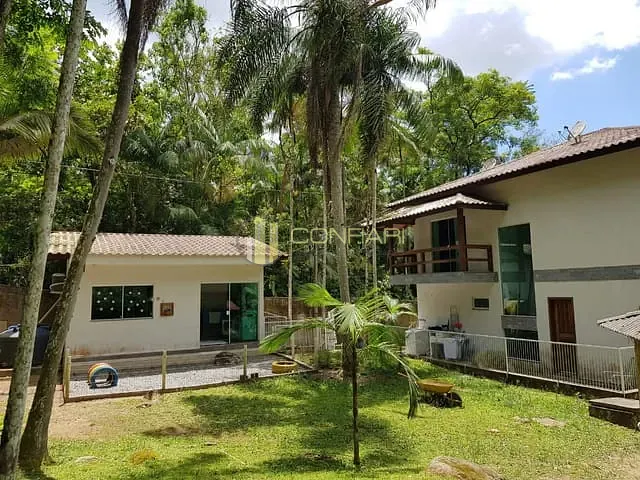 Chácara 4 quartos e 7 banheiros, à venda, no bairro Sertão do Trombudo em Itapema