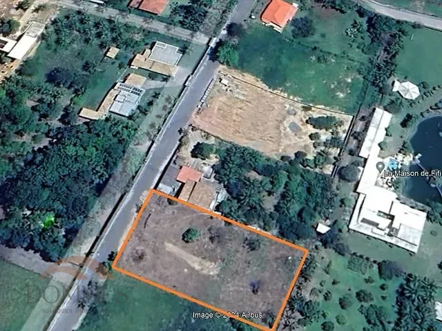 Chácara com 2069m², à venda, no bairro Condomínio Recanto dos Pássaros em Caratinga
