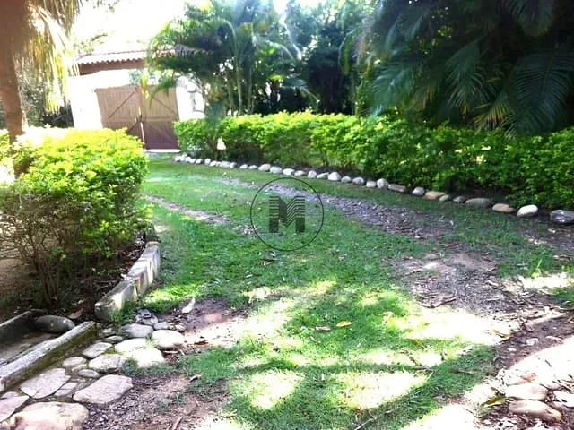 Chácara com 2000m² 3 quartos e 2 banheiros, à venda, no bairro Pingo de Ouro em Guaratinguetá
