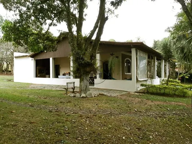 Chácara com 2000m² 3 quartos e 2 banheiros, à venda, no bairro Pingo de Ouro em Guaratinguetá