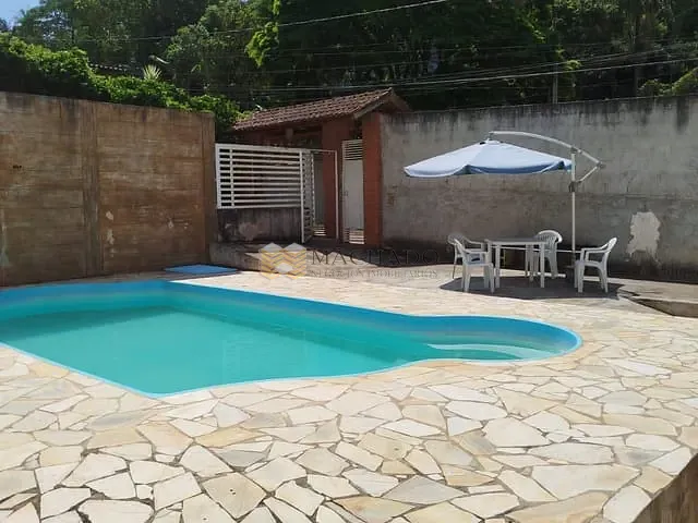 Chácara com 1800m² 2 quartos e 2 banheiros, à venda, no bairro Ivoturucaia em Jundiaí