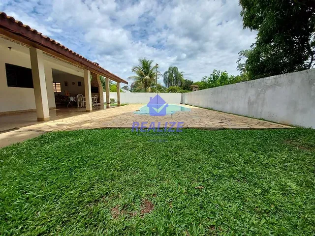 Chácara com 1000m² 3 quartos e 2 banheiros, à venda, no bairro Recreio Jardim da Mina (Vitoriana) em Botucatu