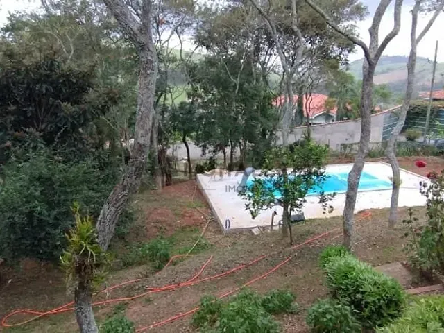 Chácara com 2400m² 4 quartos e 2 banheiros, à venda, no bairro Centro em Piranguinho