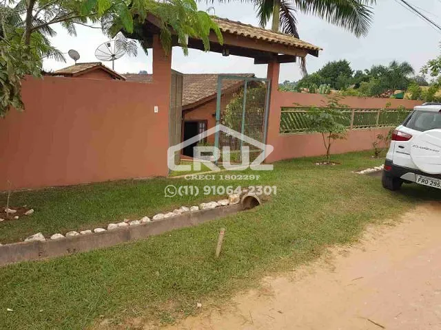 Chácara com 1200m² 2 quartos e 2 banheiros, à venda, no bairro Ville Saint James II em Campo Limpo Paulista