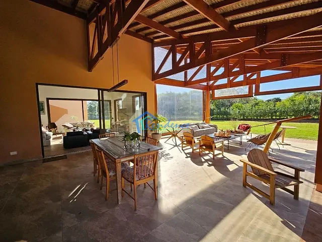 Chácara com 5000m² 2 quartos e 4 banheiros, à venda, no bairro Recanto das Flores em Indaiatuba