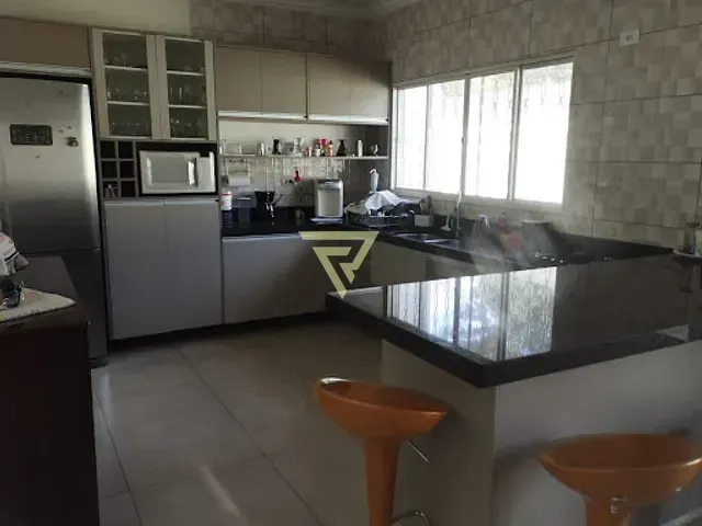 Chácara com 2000m² 4 quartos e 4 banheiros, à venda, no bairro Parque São Sebastião em Ribeirão Preto