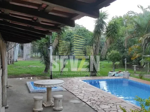 Chácara com 8000m² 5 quartos e 3 banheiros, à venda, no bairro Vila São Paulo em Bauru