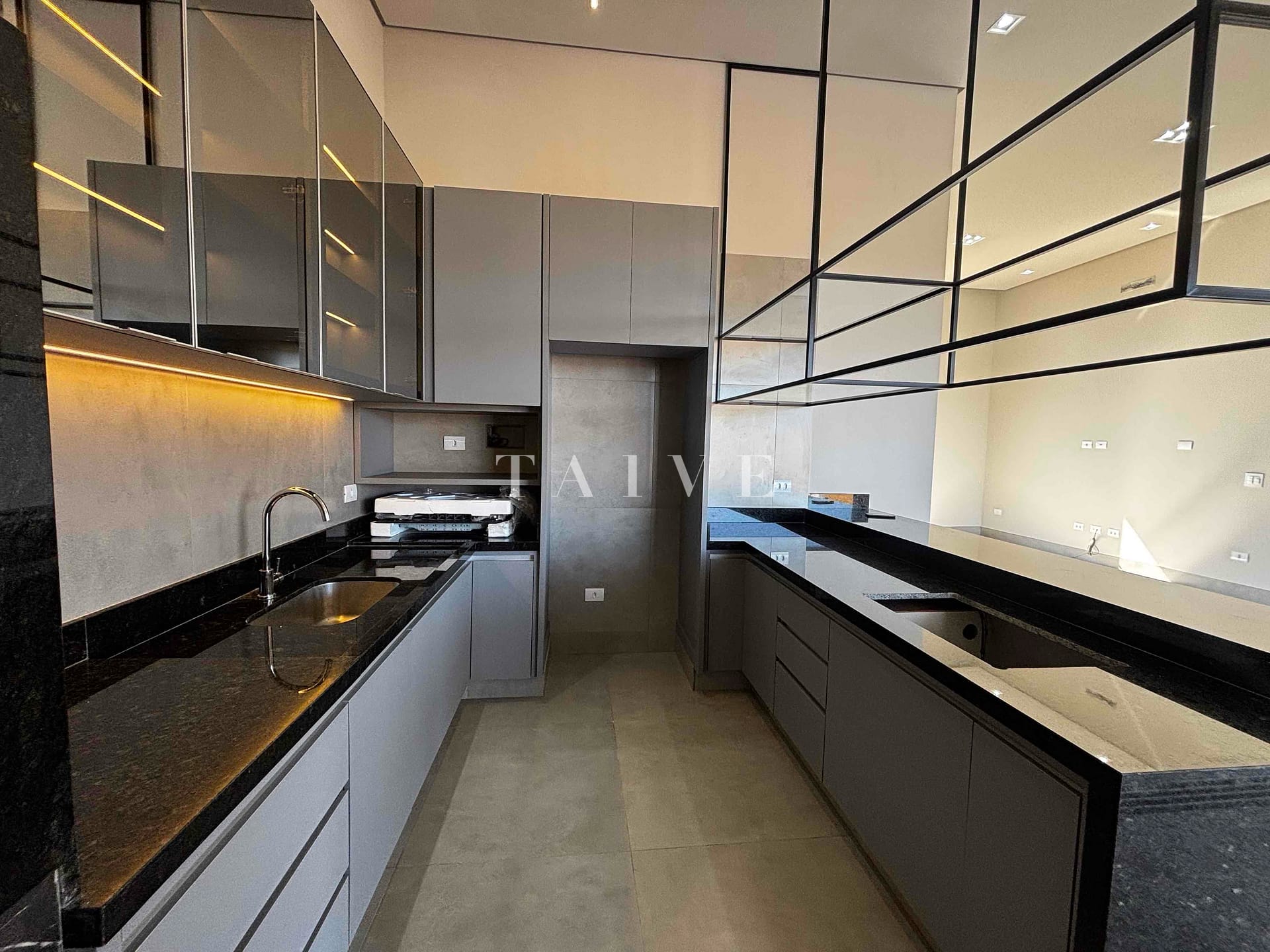 Chácara à venda com 3 quartos, 189m² - Foto 27